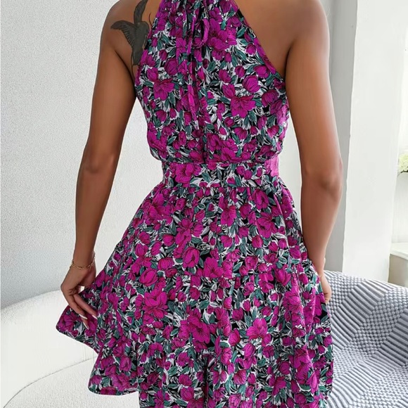 Dress - Picture 4 of 4